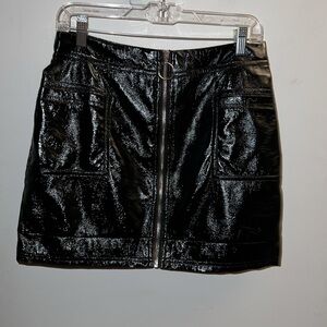 TOPSHOP black pleather zip up pocket straight skirt size 8 😍